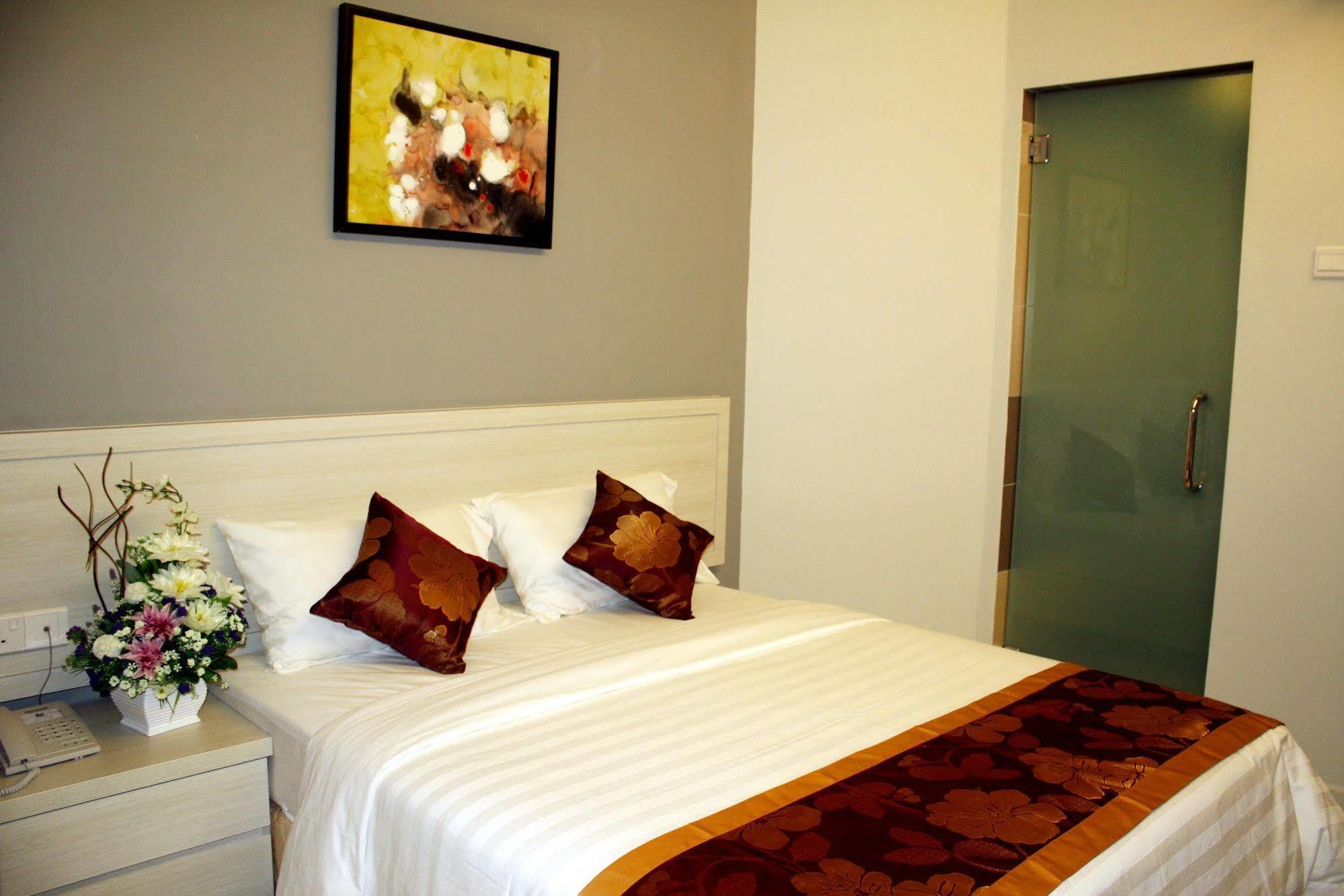 Aurora Hotel Malacca Exterior foto