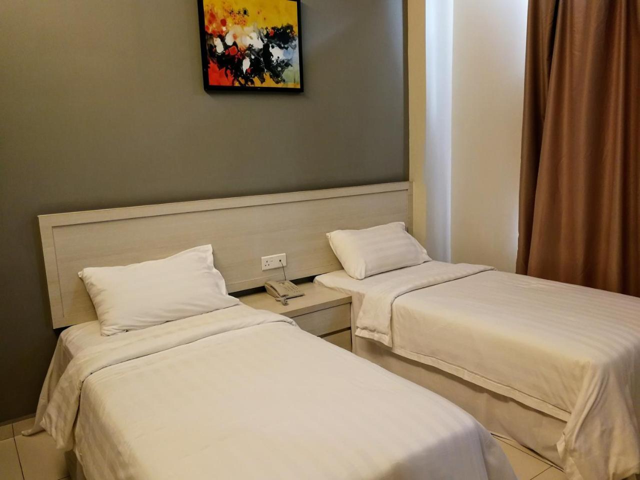 Aurora Hotel Malacca Exterior foto